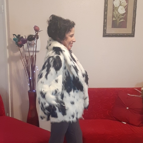 FRIENDS Black and White Faux Fur Coat - Picture 3 of 6